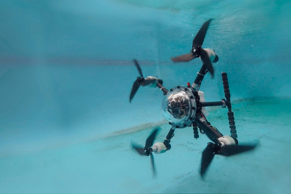 同济大学最新研发的“同济飞鱼”，可以在天空也可以在海底飞行 - EVLIT