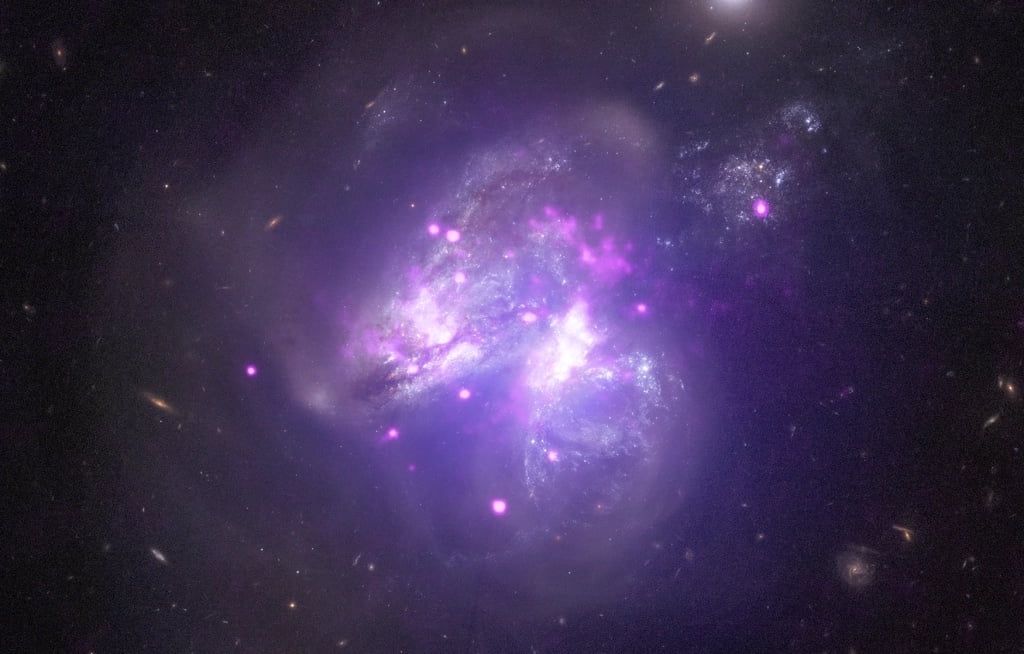 韦伯望远镜帮助天文学家探索宇宙深处的光源。 - EVLIT