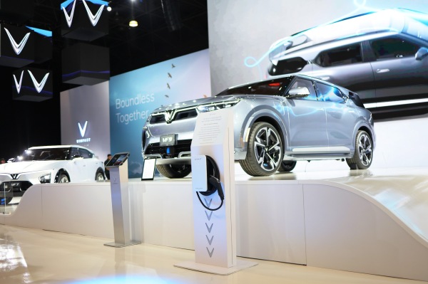 电动汽车制造商VinFast在美国和加拿大缩减了规模 - EVLIT